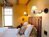 Guest bedroom.jpg